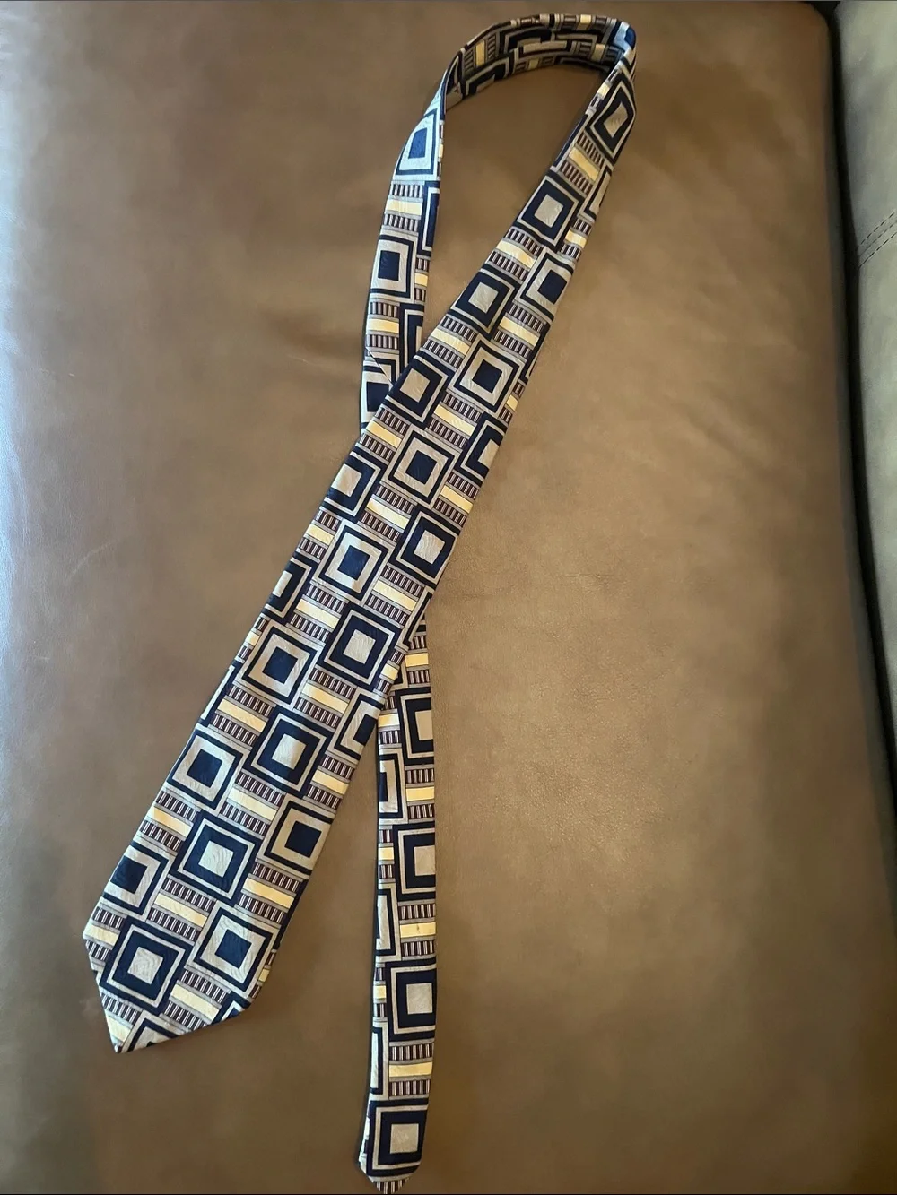 Nordstrom Robert Talbott Navy and Gold Geometric Silk Tie